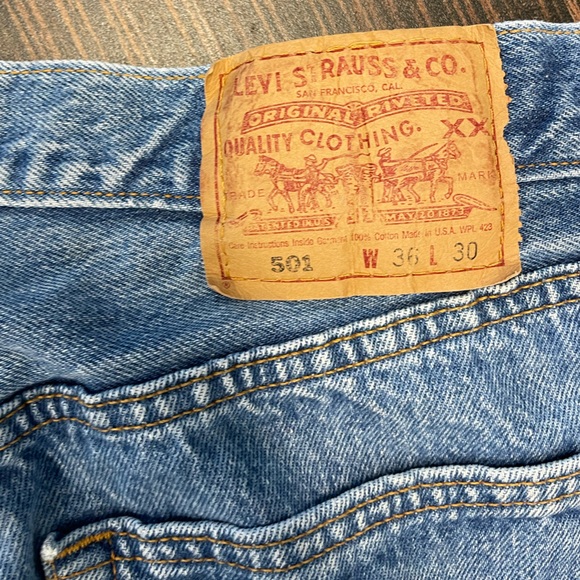 Vintage Levi’s Jeans Made in USA - Picture 7 of 8